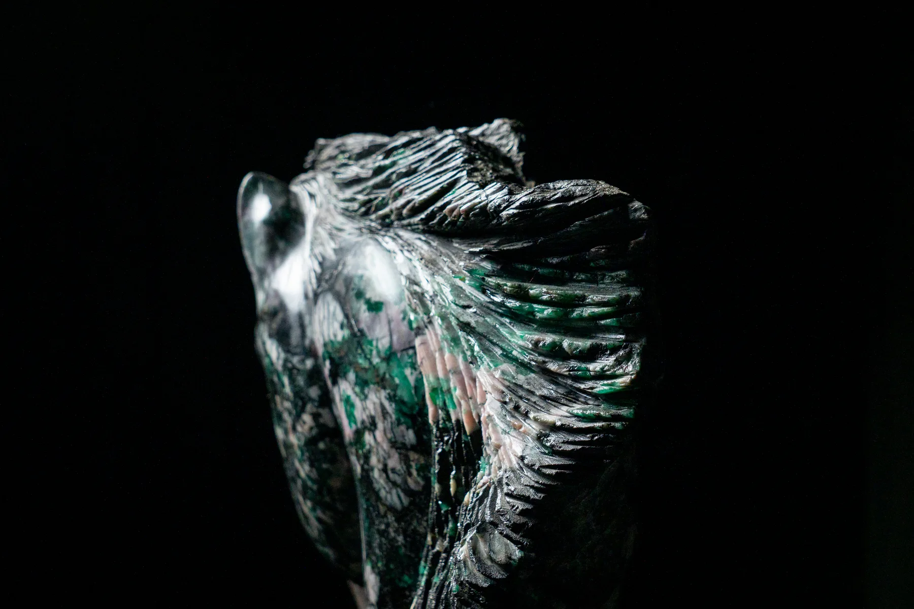 Detail of the carved mane